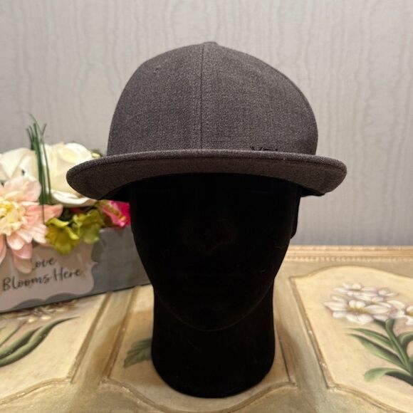 Volcom Euro Xfit Gray Fitted Cap Hat Sz L/XL - Picture 4 of 16